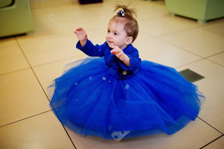 vestido azul infantil